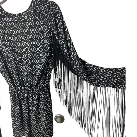 H&M Coachella SZ 6 black and white abstract romper with fringe - Picture 5 of 6